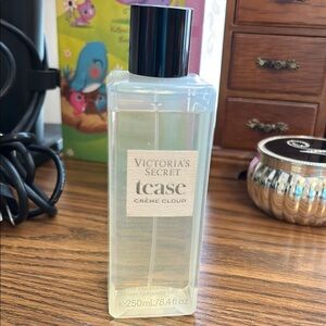 Victoria Secret tease creme cloud